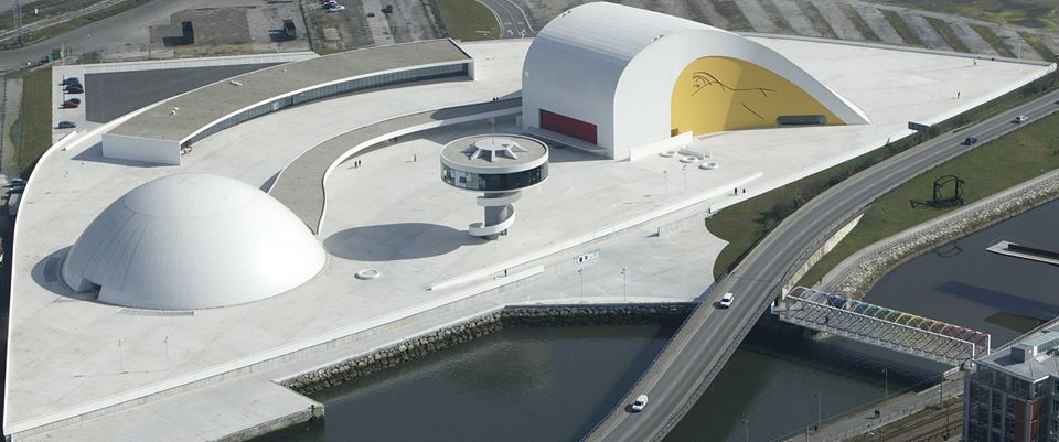 Vista aérea del Centro Niemeyer