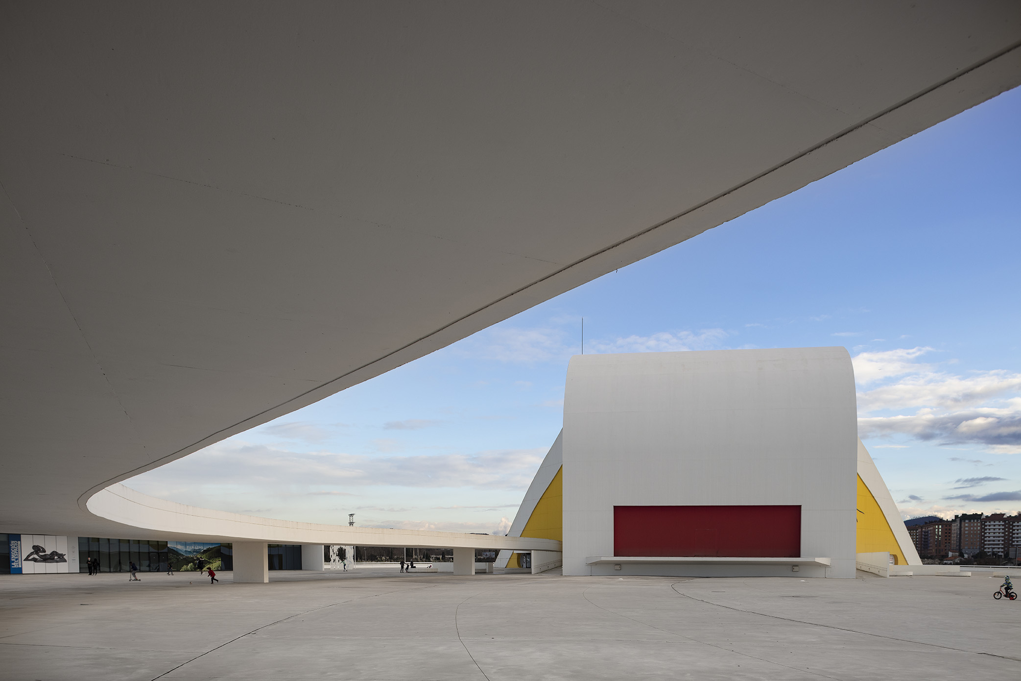La Fundación Centro Niemeyer aprueba su plan  de actuación y proyecto de actividades para 2022