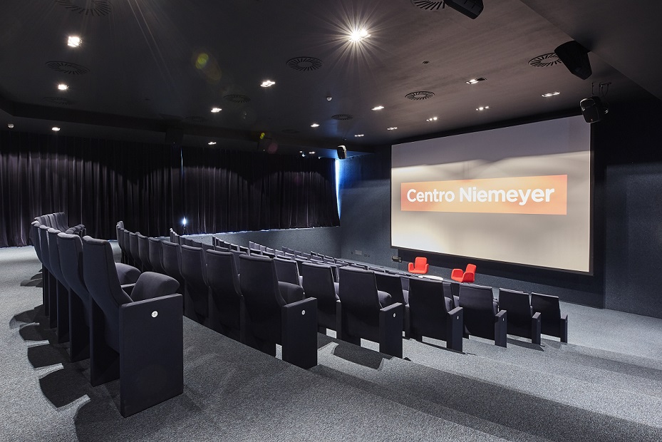 El Centro Niemeyer facilitará el acceso de personas con dificultades auditivas a su programación cinematográfica